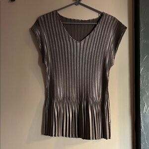 Source Unknown Black and Gray Pleated Blouse